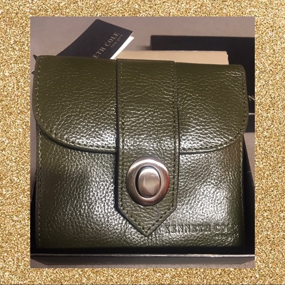 Kenneth Cole Green Leather Trifold Ladies Wallet - Picture 1 of 6